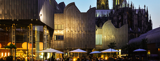 LISA-Sprachreisen-Deutsch-Deutschland-Koeln-Freizeit-Aktivitaeten-Sehenswuerdigkeiten-Altstadt-Koelner-Dom-moderne-Architekturr