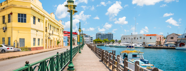 LISA-Sprachreisen-Erwachsene-Englisch-Barbados-Bridgetown-Christ-Church-Boote-Wolken