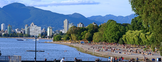 LISA-Sprachreisen-Erwachsene-Englisch-Kanada-Vancouver-Waterfront-Beach-Meer-Rad-Fahren