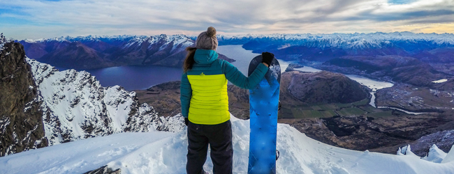 LISA-Sprachreisen-Erwachsene-Englisch-Neuseeland-Queenstown-Ausflug-Schnee-Berge-Ski-Fahren