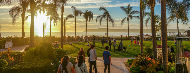 LISA-Sprachreisen-Erwachsene-Englisch-USA-San-Diego-Coronado-Beach-Abend-Sonne