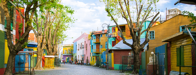 LISA-Sprachreisen-Erwachsene-Spanisch-Argentinien-Buenos-Aires-Classic-Sightseeing-Caminito-Street-Bunte-Haeuser