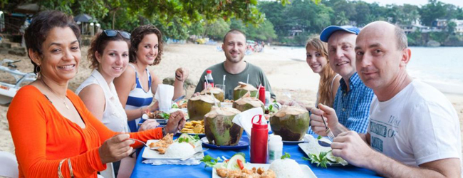 LISA-Sprachreisen-Erwachsene-Spanisch-Dominiknische-Republik-Sosua-Freizeit-Essen-Strand