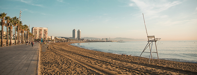 LISA-Sprachreisen-Erwachsene-Spanisch-Spanien-Barcelona-Stadt-Strand-Meer-Palmen-Sand
