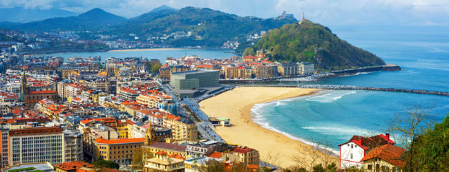 LISA-Sprachreisen-Erwachsene-Spanisch-Spanien-San-Sebastian-Bucht-Meer-Berge-Strand