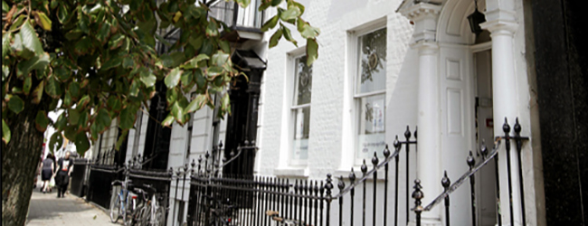 LISA-Sprachreisen-Schueler-Englisch-Brighton-Old-Steine-Sprachschule-Schulgebaeude-Strasse-zentral-Ausstattung LISA-Sprachreisen-Schueler-Englisch-Brighton-Old-Steine-Sprachschule-Schulgebaeude-Strasse-zentral-Ausstattung