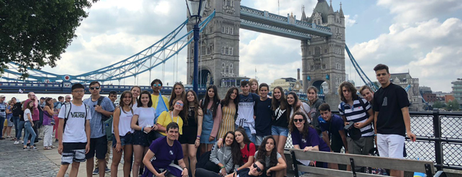 LISA-Sprachreisen-Schueler-Englisch-England-Cambridge-Campus-Ausflug-London-Tower-Bridge