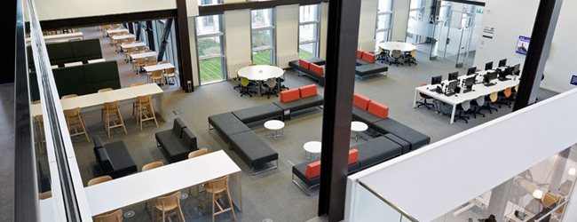 LISA-Sprachreisen-Schueler-Englisch-England-Glasgow-Schottland-Sprachschule-Lounge-Kantine
