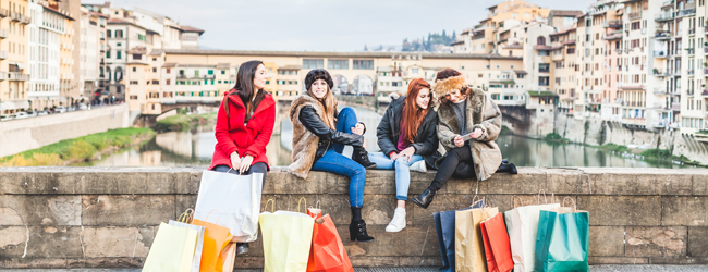 LISA-Sprachreisen-Schueler-Italienisch-Italien-Florenz-Ponte-Vecchio-Shoppen-Pause