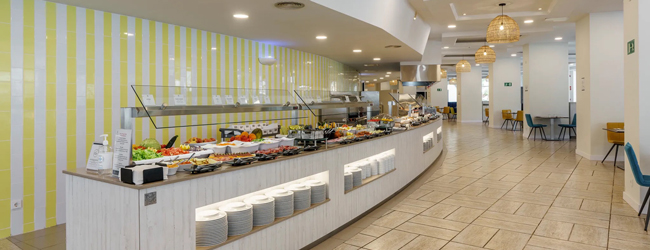 LISA-Sprachreisen-Schueler-Spanisch-Spanien-Teneriffa-Hotel-Essen-Buffet-Auswahl