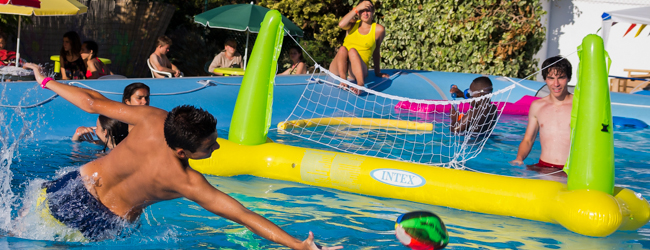 LISA-sprachreisen-schueler-franzoesisch-Antibes-Horticole-schuelgebaeude-swimmingpool-freizeitprogramm-spass